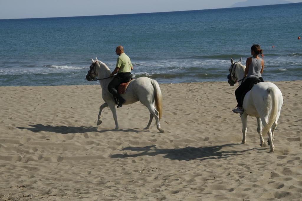 Camping Maremma Sans Souci Castiglione della Pescaia Exterior photo
